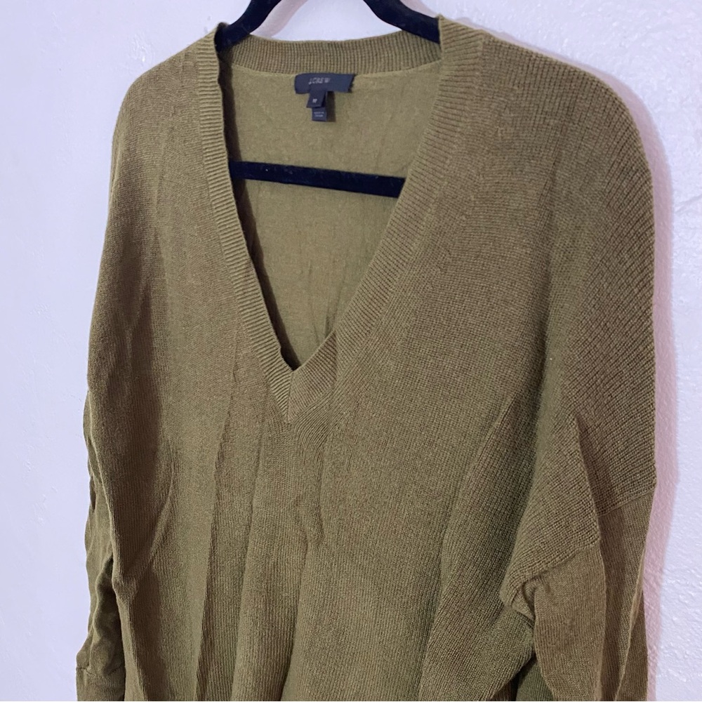 J.Crew Merino Wool Natural Fibers Blend V Neck Sweater Olive Army Green Longslv